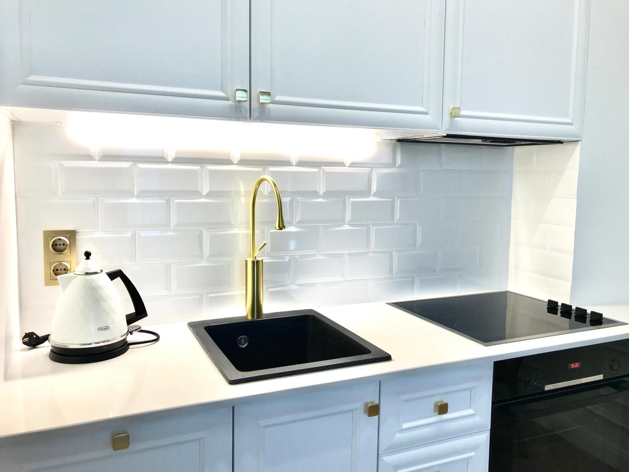 Brand New 1-Bedroom Apartment In City Centre Гори Экстерьер фото